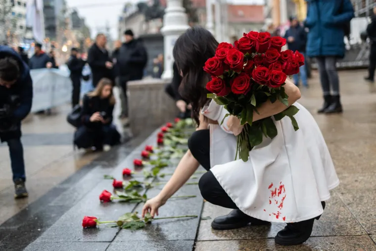 Molitelji se okupili u Zagrebu, stigli i prosvjednici: Održana posljednja Tiha misa
