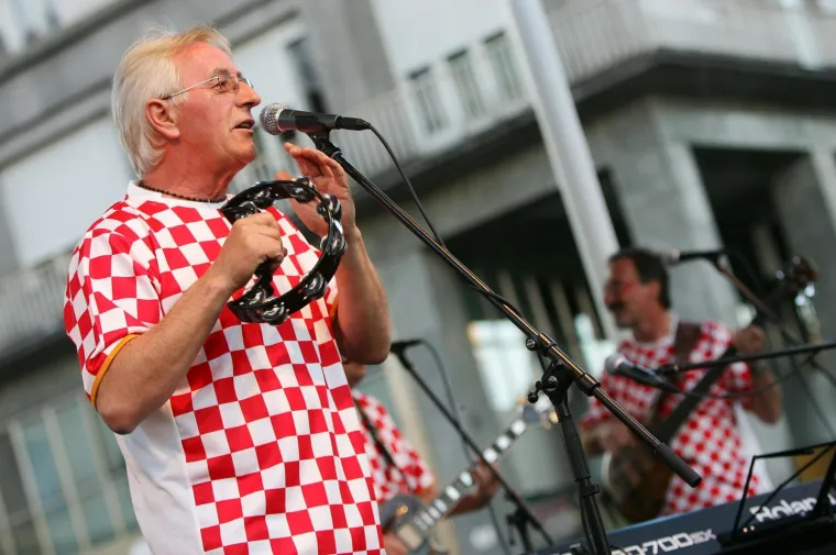 Volio je svoju Vesnu, more i ribolov: Na današnji dan rodio se neprežaljeni Oliver Dragojević