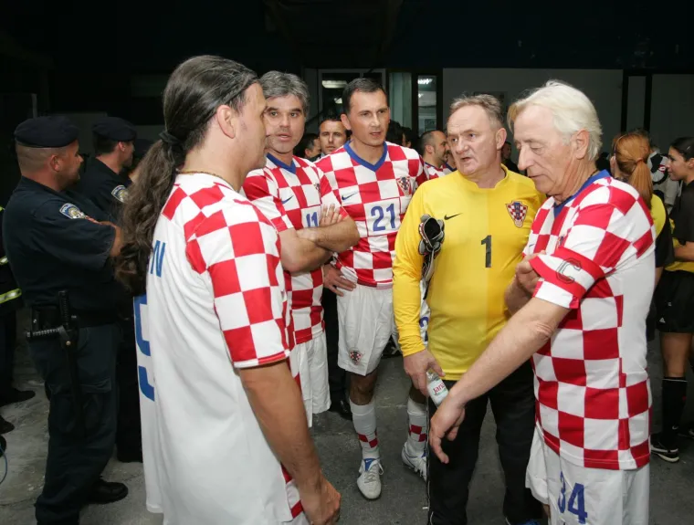 Volio je svoju Vesnu, more i ribolov: Na današnji dan rodio se neprežaljeni Oliver Dragojević