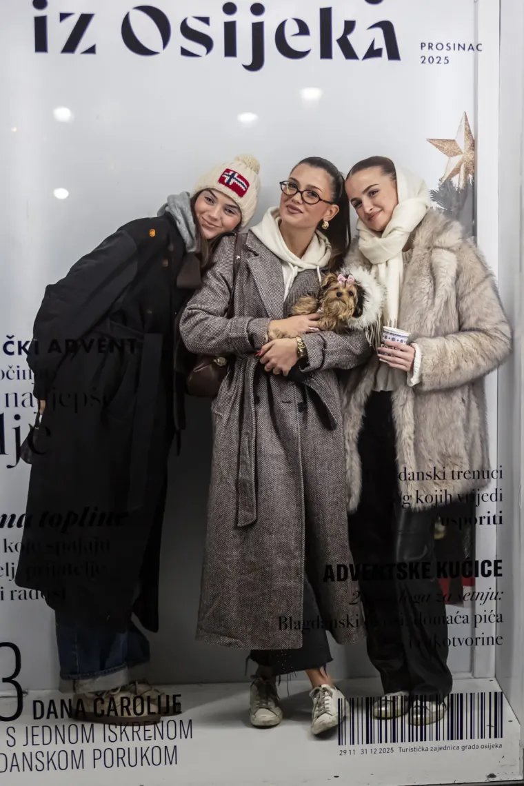 U ovom gradu ne fali romantike: Zaljubljene legice i lege zagrijali osječku Tvrđu