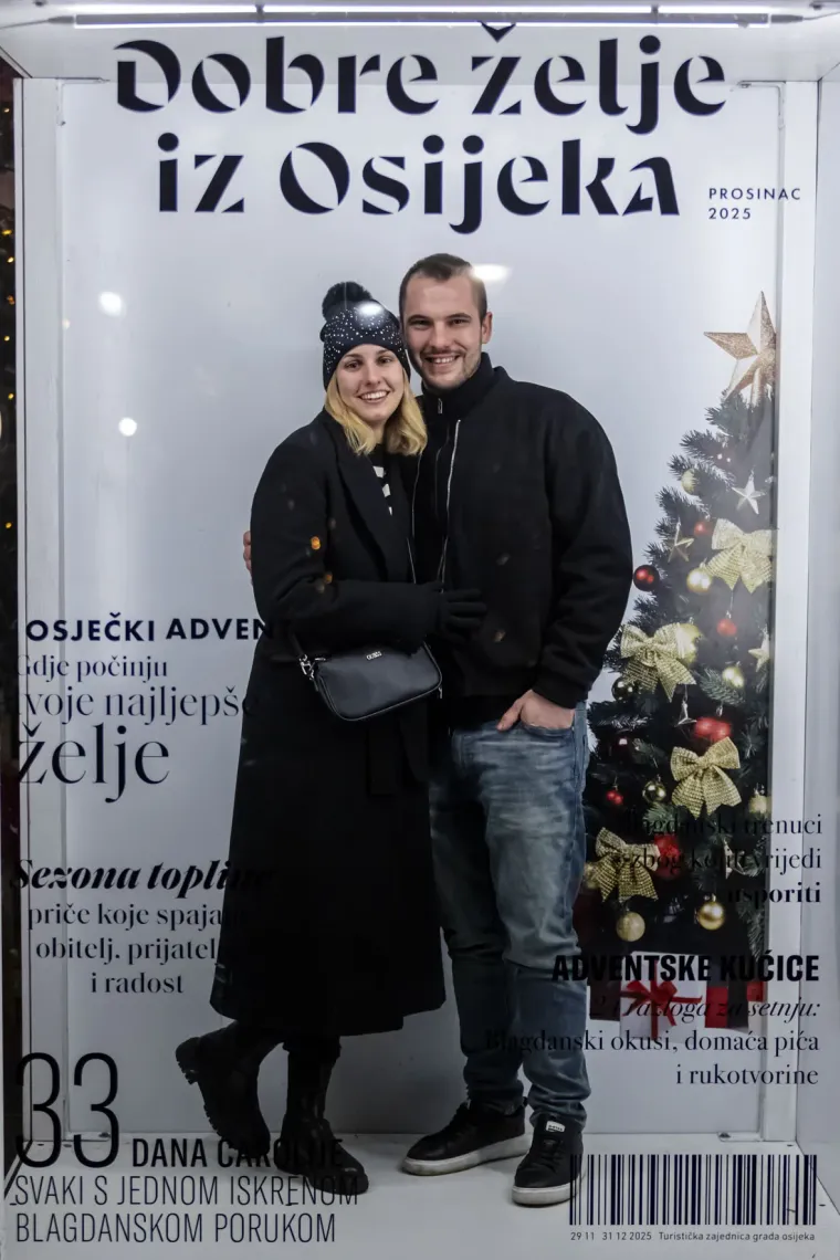 U ovom gradu ne fali romantike: Zaljubljene legice i lege zagrijali osječku Tvrđu