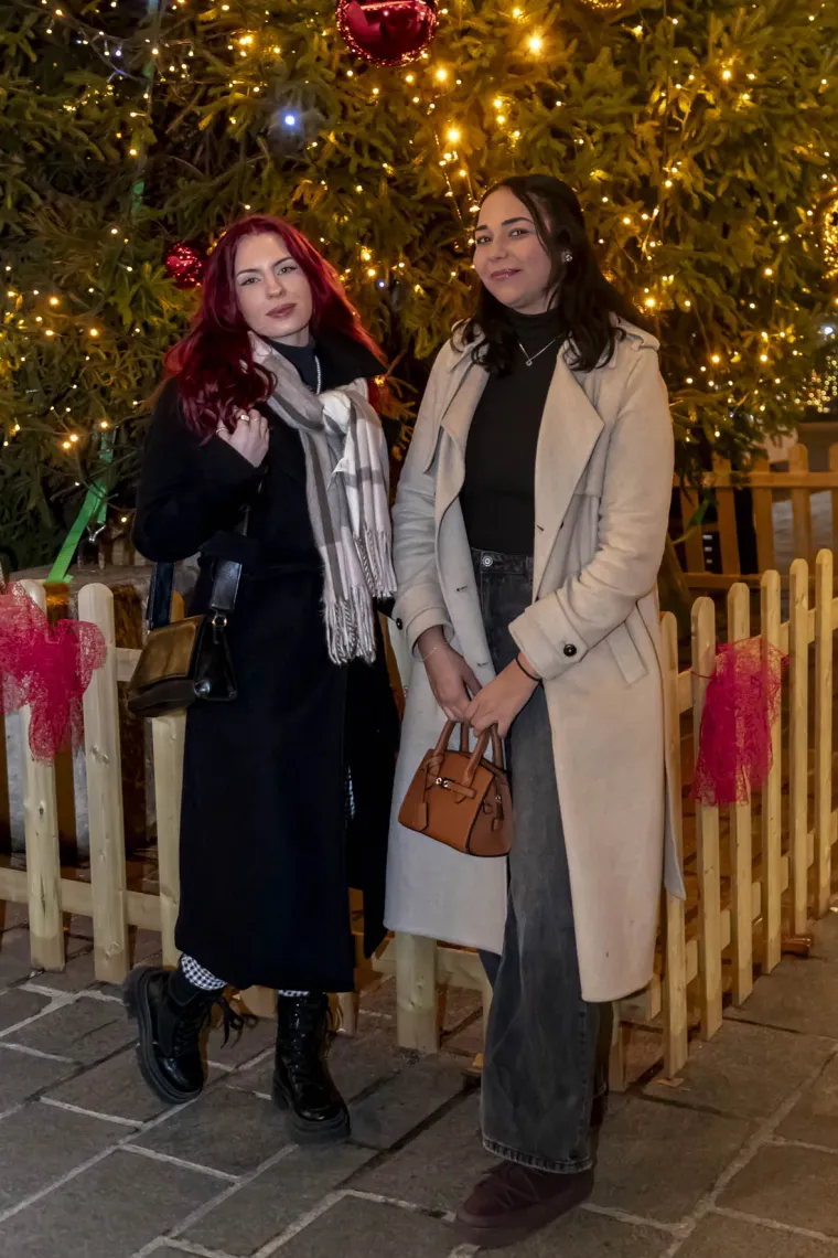 U ovom gradu ne fali romantike: Zaljubljene legice i lege zagrijali osječku Tvrđu