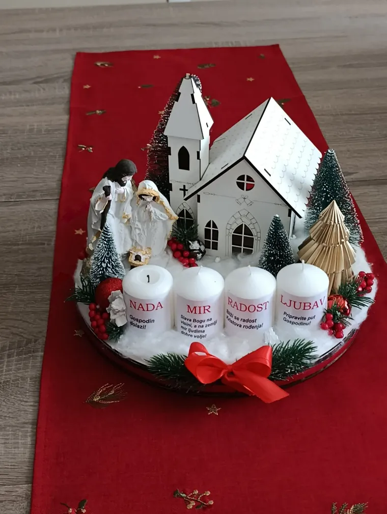 Blagdanski čarolija u va&scaron;im domovima: Pogledajte najljep&scaron;e adventske vijence na&scaron;ih čitatelja