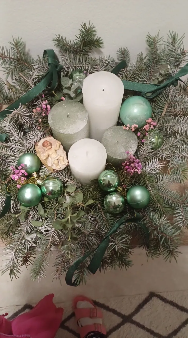 Blagdanski čarolija u va&scaron;im domovima: Pogledajte najljep&scaron;e adventske vijence na&scaron;ih čitatelja