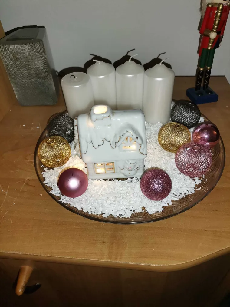 Blagdanski čarolija u va&scaron;im domovima: Pogledajte najljep&scaron;e adventske vijence na&scaron;ih čitatelja