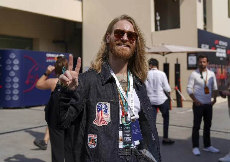 Brojni poznati stigli su na F1 spektakl! Pažnju krale zanosne djevojke glavnih zvijezdi