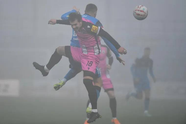 Od guste magle se ne vidi prst pred nosom, a morate vidjeti kako su to HNL majstori 'rije&scaron;ili'