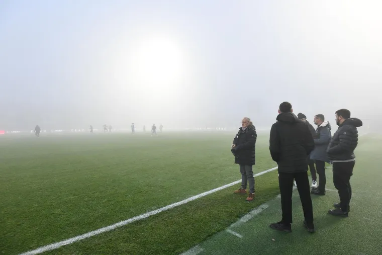 Od guste magle se ne vidi prst pred nosom, a morate vidjeti kako su to HNL majstori 'rije&scaron;ili'
