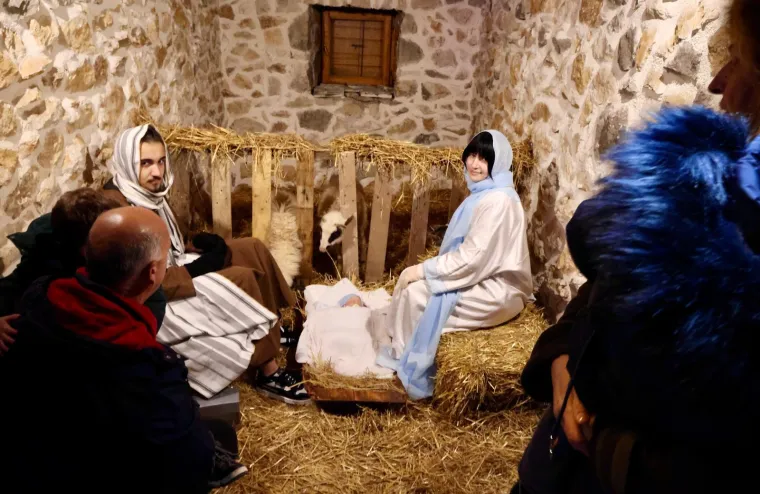 Pogledajte bajkovite prizore Božićnog sela: Osvijetljeno je s čak 4,5 milijuna lampica