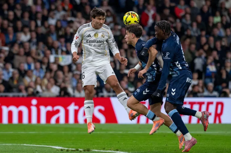 Prava tučnjava na Bernabeu! Realovac kao da je bio u ringu, Alonso poludio na svog igrača