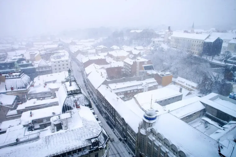 Dan kada je snijeg zatrpao Zagreb: Cijeli grad je stao! Ovako je 2012. izgledala metropola