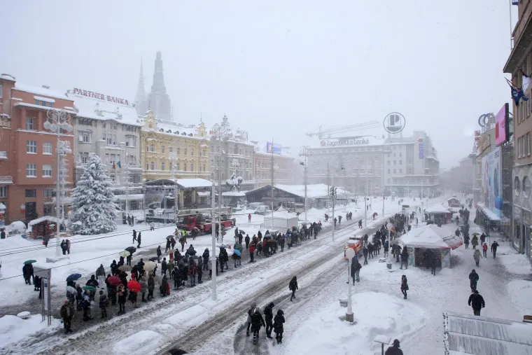 Dan kada je snijeg zatrpao Zagreb: Cijeli grad je stao! Ovako je 2012. izgledala metropola