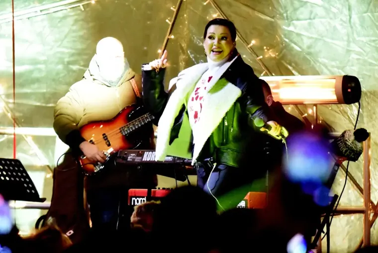 Nisu prošli neprimjetno: Svi se pitaju tko su lijepe dame i naočit mladić s varaždinskog Korza