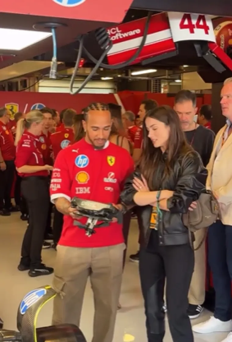 Neočekivani susret glumice i Hamiltona: Zavodnički potez legende probudio kemiju