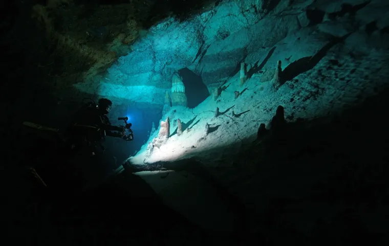 U dubinama pronađeno čudesno blago: Ronioci zanijemili kada su ugledali &scaron;to se tamo krije