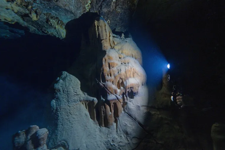 U dubinama pronađeno čudesno blago: Ronioci zanijemili kada su ugledali &scaron;to se tamo krije