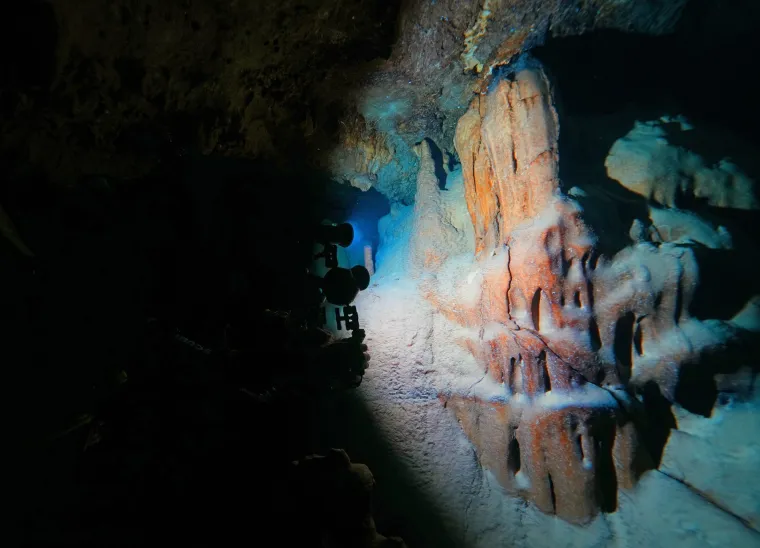 U dubinama pronađeno čudesno blago: Ronioci zanijemili kada su ugledali &scaron;to se tamo krije