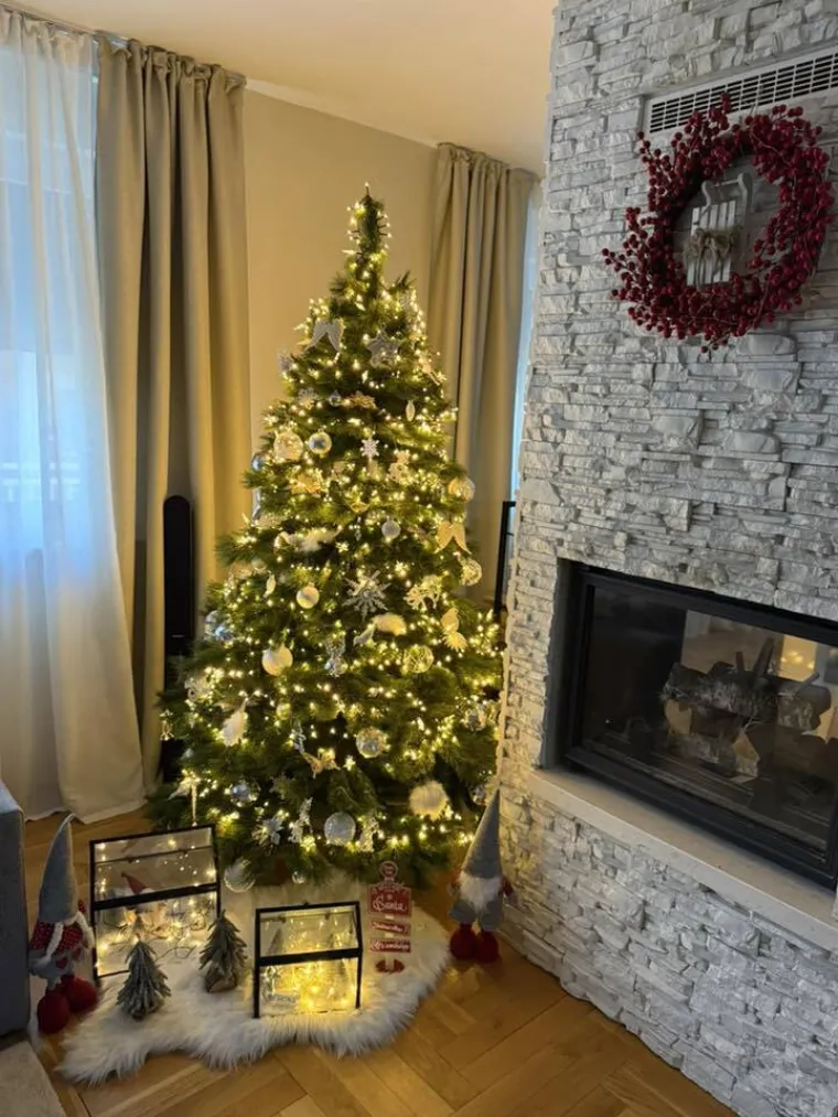 Blagdanska magija! Donosimo 40 va&scaron;ih jelki koje su očarale redakciju