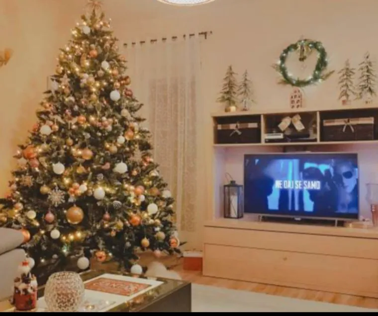 Blagdanska magija! Donosimo 40 va&scaron;ih jelki koje su očarale redakciju