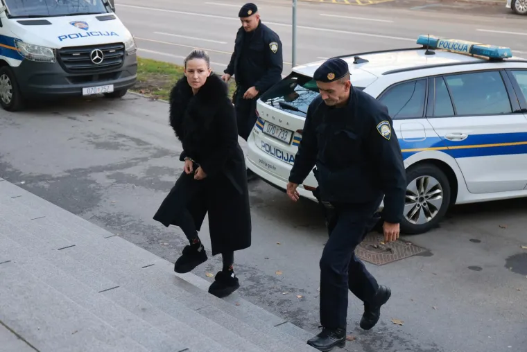 Ovo je banda koja je krijumčarila travu: Novac tro&scaron;io na kladionice, dio uplatio na tatin račun