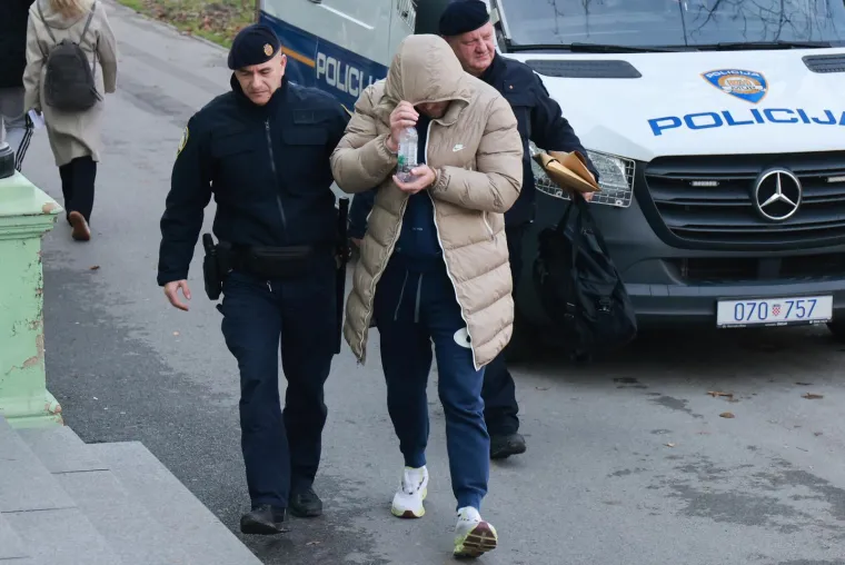 Ovo je banda koja je krijumčarila travu: Novac tro&scaron;io na kladionice, dio uplatio na tatin račun