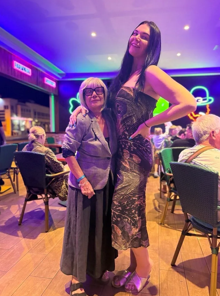 Njezina visina izaziva burne reakcije: Nevjerojatno, ali upravo ona joj donosi ogromnu zaradu