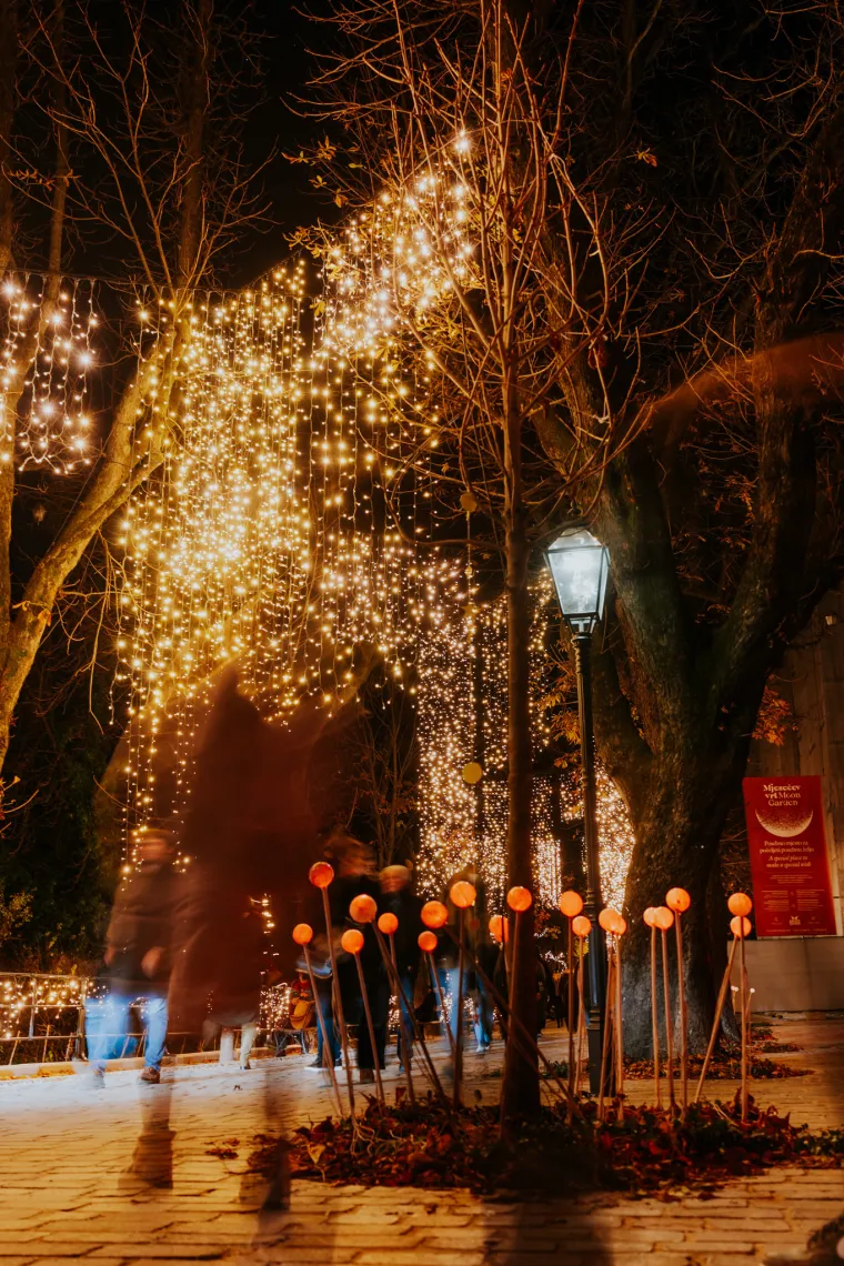 Bajkoviti Mjesečev vrt: Obnovljeno šetalište savršeno je mjesto za adventsku fotografiju