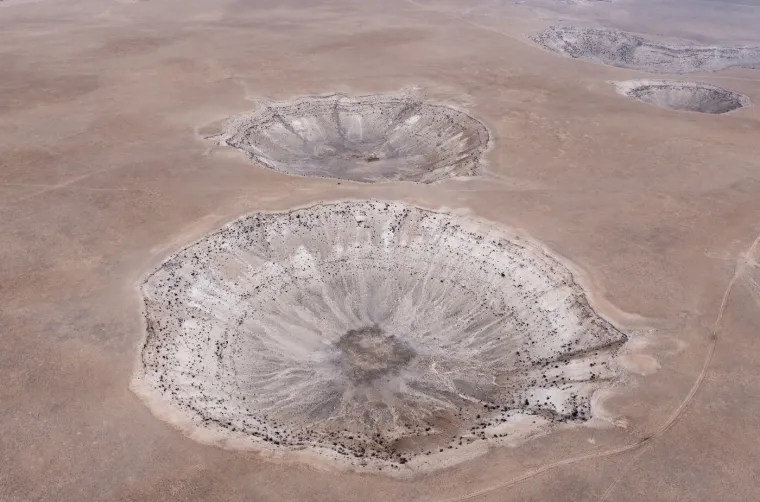 &Scaron;to im se to događa? Goleme vrtače niču kao gljive poslije ki&scaron;e