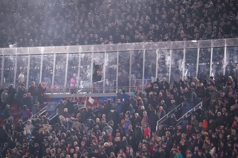Nijemci do&scaron;li na obnovljeni Camp Nou i radili kaos: Fotografije obilaze svijet