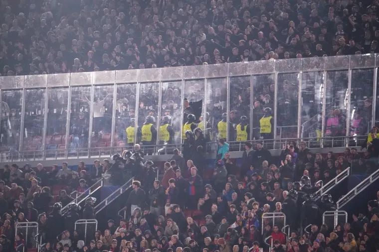 Nijemci do&scaron;li na obnovljeni Camp Nou i radili kaos: Fotografije obilaze svijet