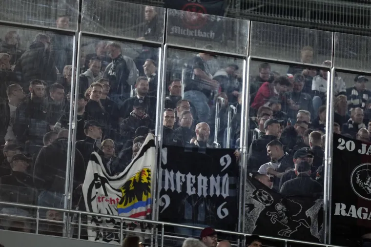 Nijemci do&scaron;li na obnovljeni Camp Nou i radili kaos: Fotografije obilaze svijet