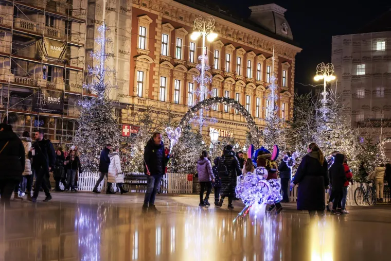 Jeste li već bili na zagrebačkom Adventu? Pogledajte čarobne prizore iz srca metropole