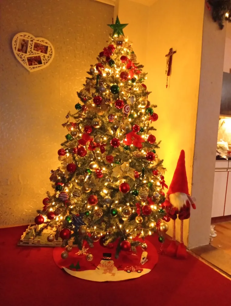 Blagdanska čarolija se nastavlja: Donosimo vam jo&scaron; 40 va&scaron;ih prekrasnih jelki