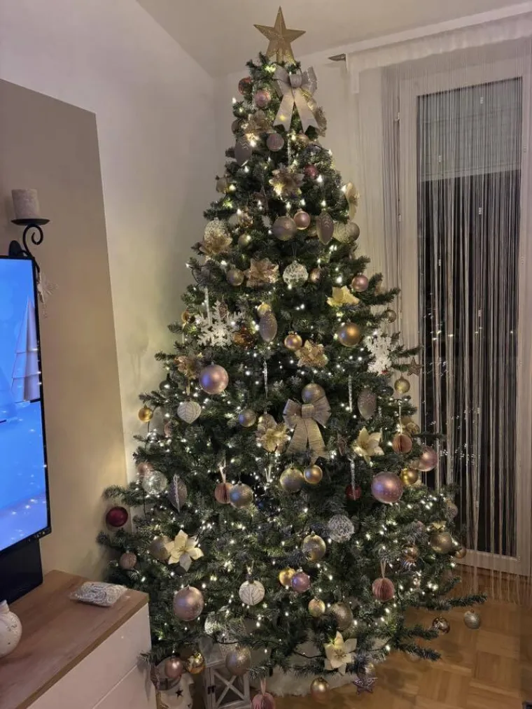 Blagdanska čarolija se nastavlja: Donosimo vam jo&scaron; 40 va&scaron;ih prekrasnih jelki