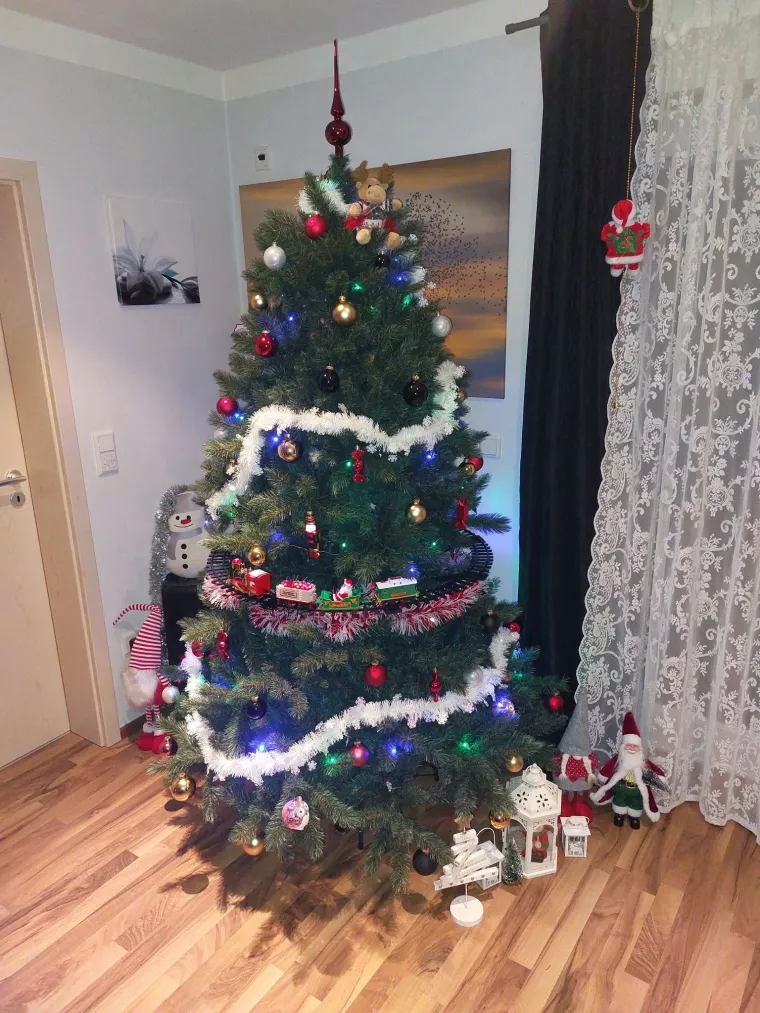 Blagdanska čarolija se nastavlja: Donosimo vam jo&scaron; 40 va&scaron;ih prekrasnih jelki