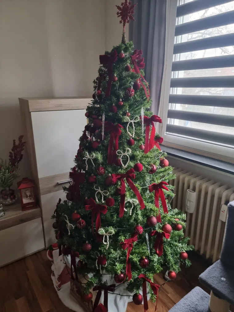 Blagdanska čarolija se nastavlja: Donosimo vam jo&scaron; 40 va&scaron;ih prekrasnih jelki