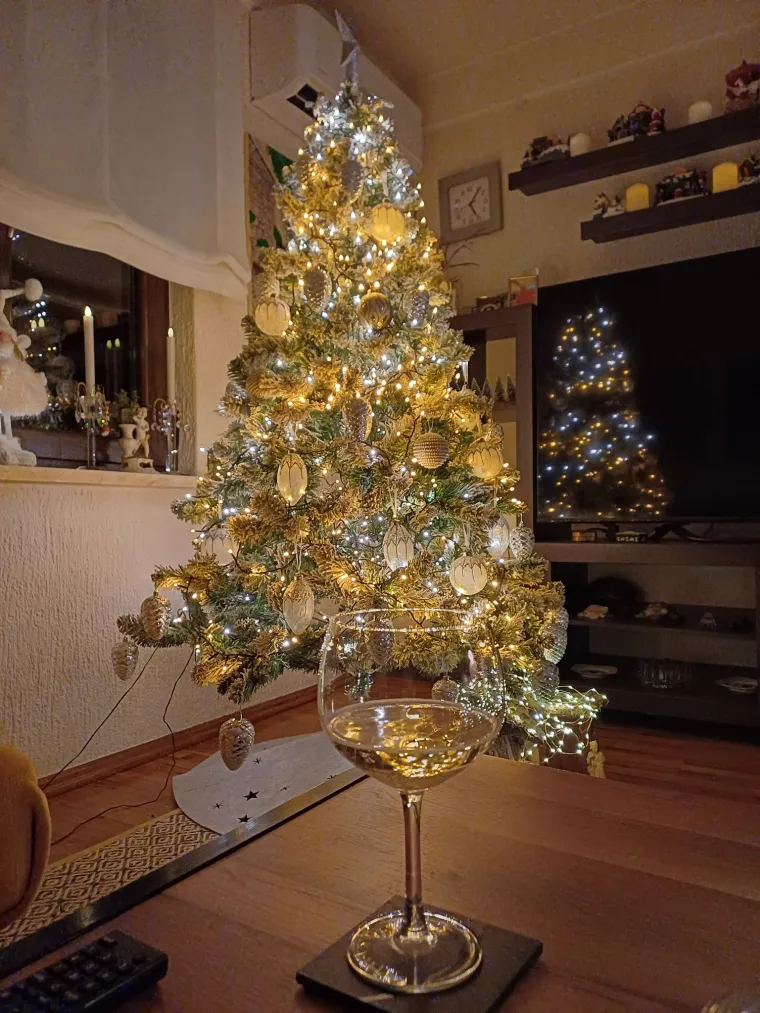 Blagdanska čarolija se nastavlja: Donosimo vam jo&scaron; 40 va&scaron;ih prekrasnih jelki