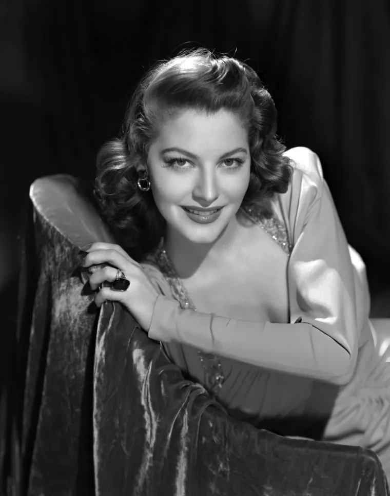 Zvali su je najljepšom ženom, zarađivala je milijune, ali su je muškarci i alkohol uništili