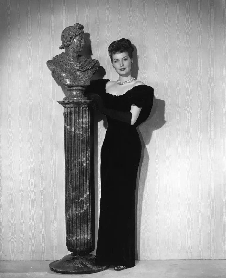 Zvali su je najljep&scaron;om ženom, zarađivala je milijune, ali su je mu&scaron;karci i alkohol uni&scaron;tili