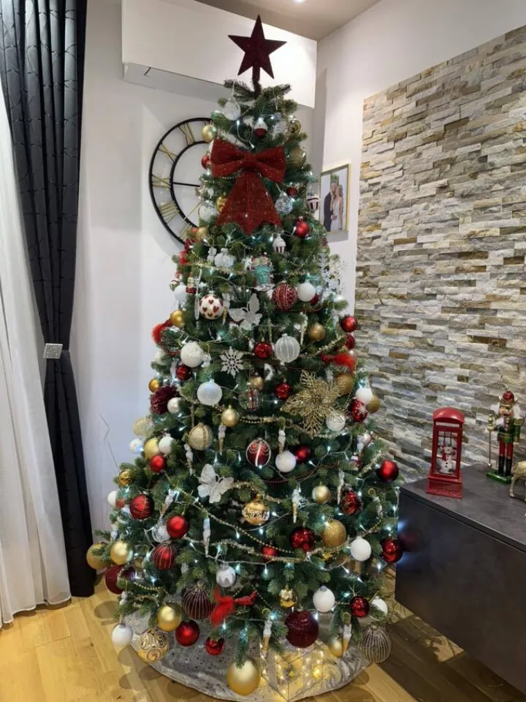 Jedna ljep&scaron;a od druge: Utrka se zahuktava, ovo su va&scaron;e čarobne božićne jelke