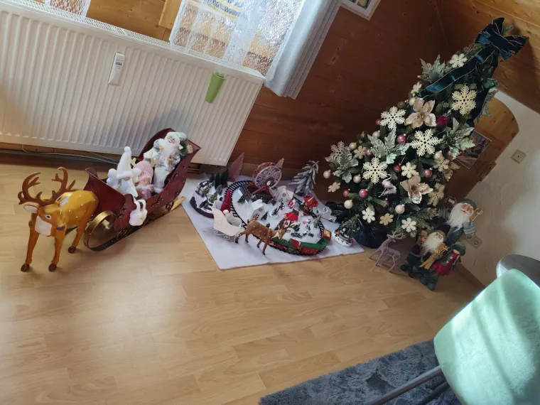 Jedna ljep&scaron;a od druge: Utrka se zahuktava, ovo su va&scaron;e čarobne božićne jelke