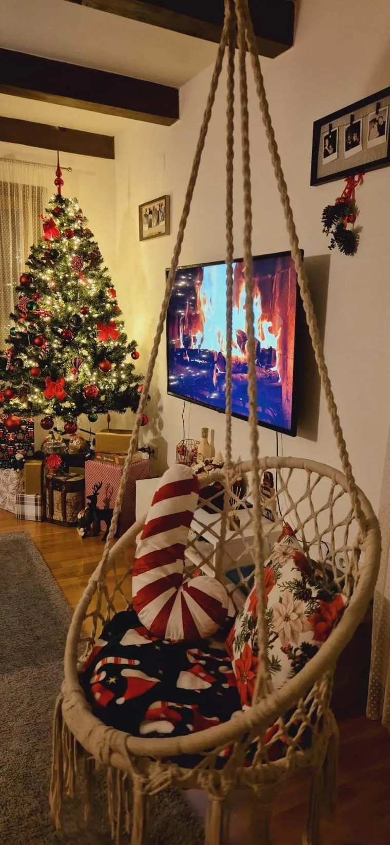 Jedna ljep&scaron;a od druge: Utrka se zahuktava, ovo su va&scaron;e čarobne božićne jelke