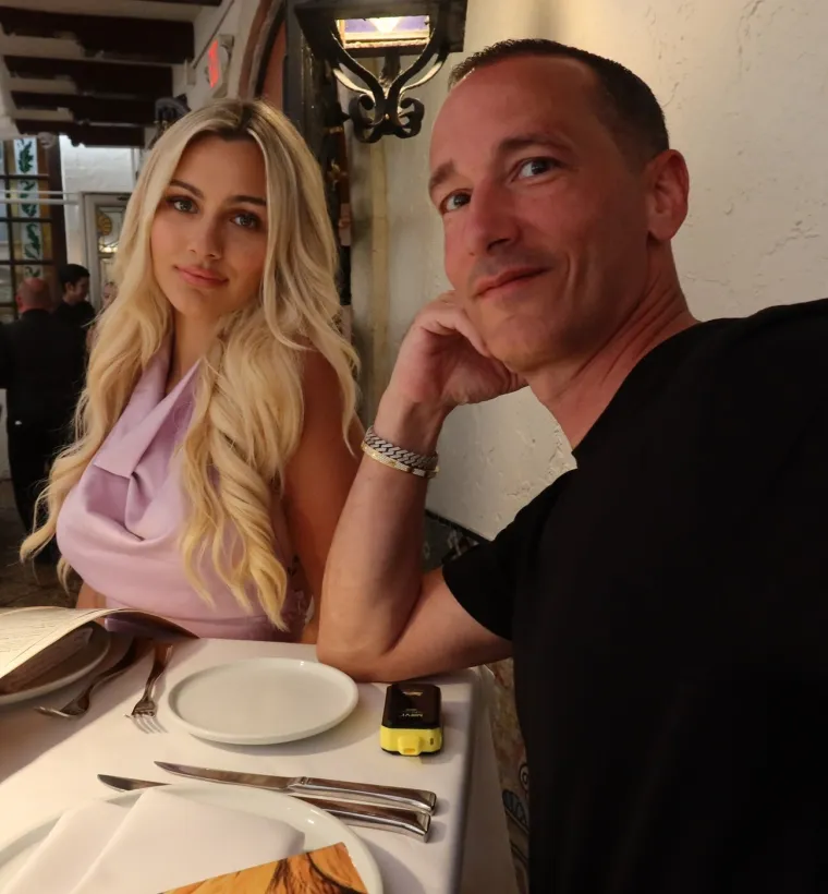 Čak 23 godine razlike, i ne, ovo nisu tata i kći: Oni pr&scaron;te od ljubavi i zgražanja ih ne dotiču