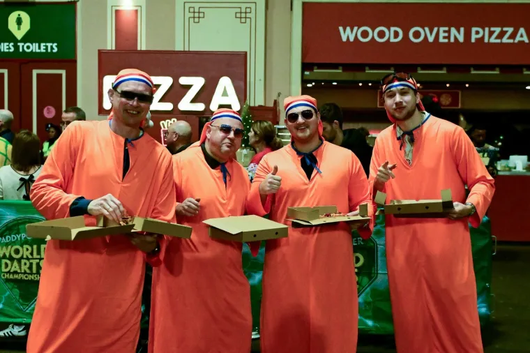 Biskupi, časne, Hulk Hogan i Shrek u publici? Da, samo na ovom Svjetskom prvenstvu