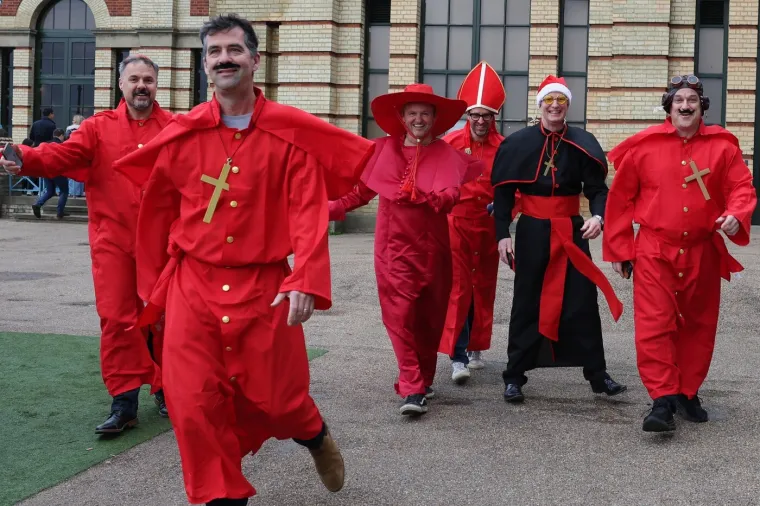 Biskupi, časne, Hulk Hogan i Shrek u publici? Da, samo na ovom Svjetskom prvenstvu