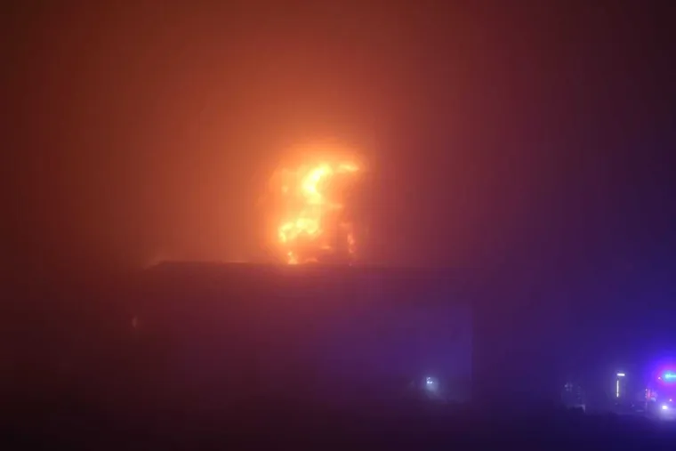 Radnici bili na domjenku kad su saznali da im gori tvrtka? Zagorcima usred noći stigao SMS upozorenja