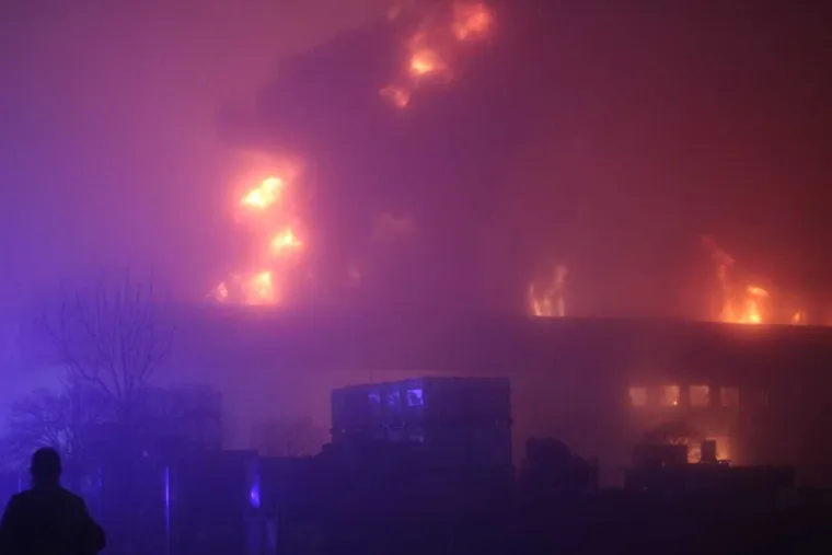 Radnici bili na domjenku kad su saznali da im gori tvrtka? Zagorcima usred noći stigao SMS upozorenja