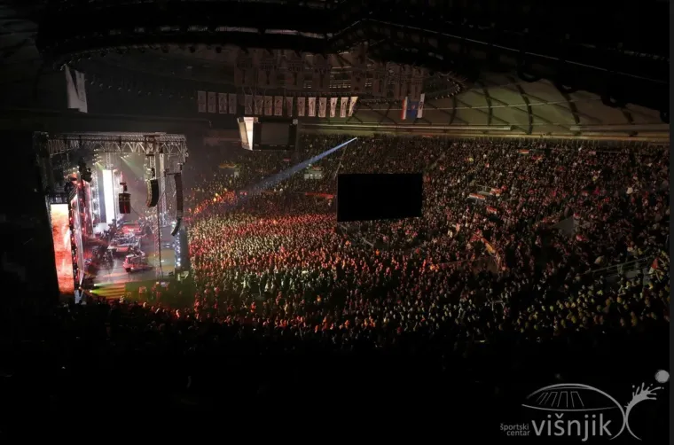 Ove fotografije Zadar će pamtiti: Pogledajte kakvu atmosferu je Thompson napravio u Vi&scaron;njiku