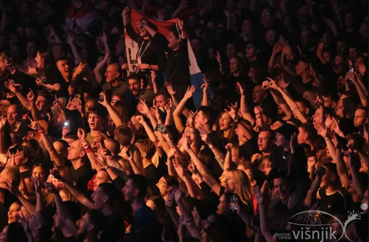 Ove fotografije Zadar će pamtiti: Pogledajte kakvu atmosferu je Thompson napravio u Vi&scaron;njiku