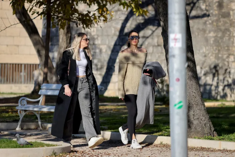 Ma je li ovo modna pista ili centar Zadra? Ove djevojke osvojile su poglede slučajnih prolaznika